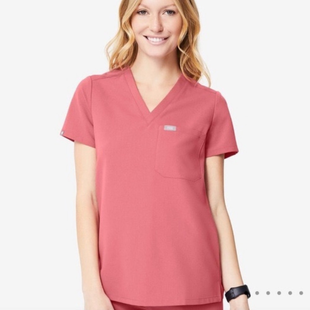 Figs Catarina One Pocket‎ Scrub Top Quartz Pink Size XXL Nursing RN CNA Hospital